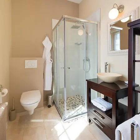 Chambres D'hotes Le Presbytere Bed & Breakfast *