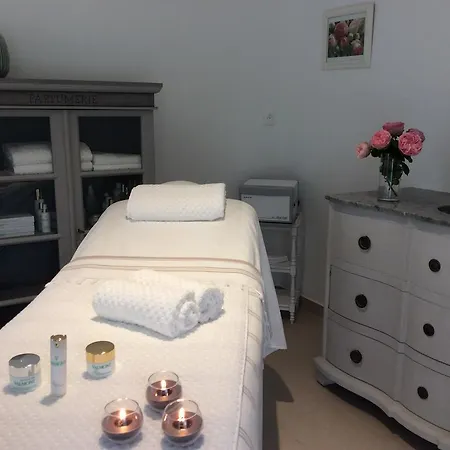 Chambres D'hotes Le Presbytere Bed & Breakfast